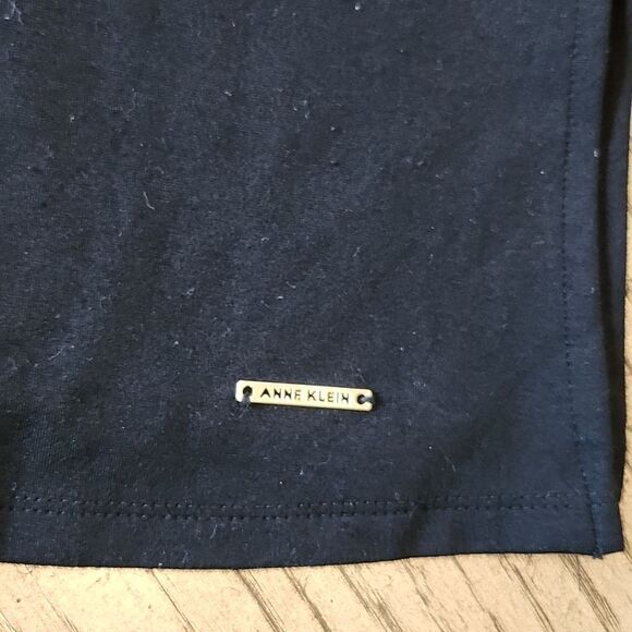 Anne Klein Black cowl neck stretchy t shirt size S - Picture 3 of 7